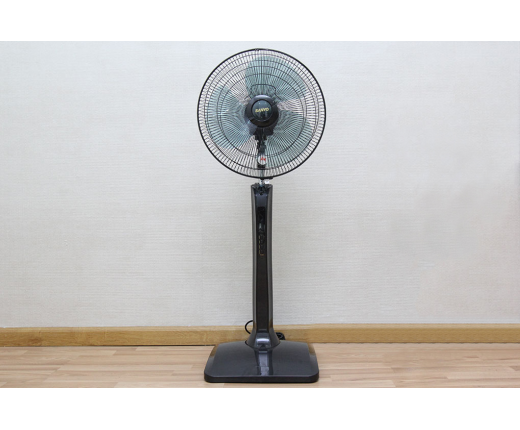 Quạt đứng Sanyo EF-M16ML 