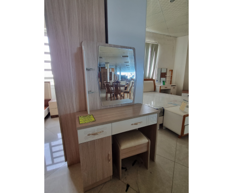 Bàn phấn Sitme 456